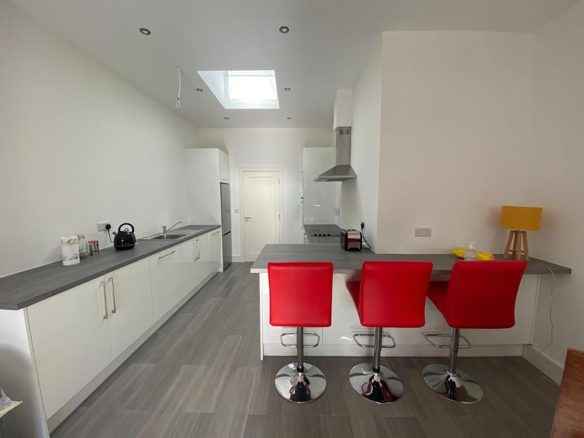 Apt 4 - Silver Spruce Apartment Killarney Ngoại thất bức ảnh